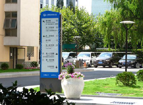 灵璧哪些因素影响宣传栏的制作？